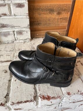 Frye Jayden Black Leather Ankle Zip Booties straps buckle